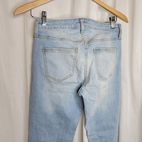 Universal Thread Light Wash Cropped Jeans, 0/25 - Picture 6 of 8